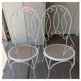 J2 - PAIR OF MATCHING CHAIRS (G136)