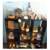 J2 - CURIO DISPLAY WITH CONTENTS (R54)