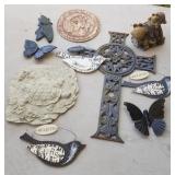 J2 - NINE PIECES OF WALL DECOR (Y35)
