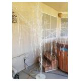 J2 - PRELIT WHITE WILLOW DISPLAY TREE
