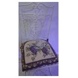 J2 - WHITE ACCENT CHAIR WITH CUSHION (K47)