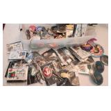 J2 - MIXED LOT OF PINS & COSTUME JEWELRY (M116)