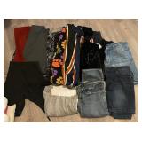 J2 - LOT OF LEGGINGS & SHORTS SIZE SMALL (M1)