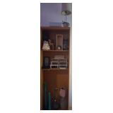 J2 - TABLE LAMP, FIGURINES, VASES, RISERS, MORE (N