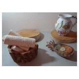 J2 - MIXED LOT OF COLLECTIBLES (R38)