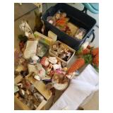 J2 - MIXED LOT OF DECORATIVE FIGURES (Y39)