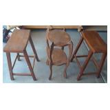 J2 - TWO WOODEN STOOLS & ACCENT TABLE (G20)
