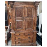 11 - UNIVERSAL ENTERTAINMENT ARMOIRE