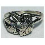 BLACK HILLS STERLING SILVER RING 4 GRS