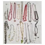 MIXED LOT OF COSTUME JEWELRY (F47)