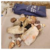 11 - LOT OF COLLECTIBLE ROCKS (H3)