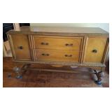 14 -CONTEMPORARY ITALIAN STYLE SIDEBOARD