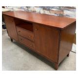 11 - BROYHILL SIDEBOARD