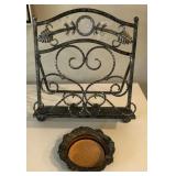 J4 - DECORATIVE BOOK STAND & WINE BOTTLE COASTER