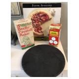 J4 - PIZZA STONE, PASTA MAKER, PASTA DRYING RACK