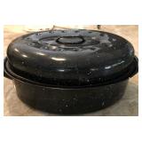 J4 - VINTAGE ENAMELWARE ROASTING PAN (L34)