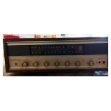 Q - VINTAGE MAGNAVOX SOLID STATE STEREO (G32)