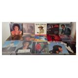 Q - MIXED LOT OF VINYL RECORDS (B19)