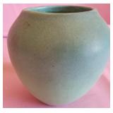 Q - VINTAGE POTTERY PLANTER POT 4'T (L97)