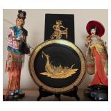S2 - COLLECTIBLE PLATE & EASEL, DOLLS (M64)