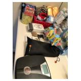 S2 - BATHROOM SCALE, EYELASHES, HAIR ACCESSORIES