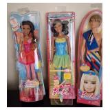 S2 - LOT OF THREE BARBIE DOLLS (L17)