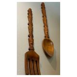 S2 - WOODEN SPOON & FORK WALL DECOR (K49)