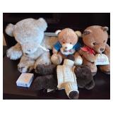 S2 - LOT OF COLLECTIBLE PLUSH BEARS (O47)