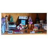 S2 - MIXED LOT OF SOUVENIRS, COLLECTIBLES, CLOCK