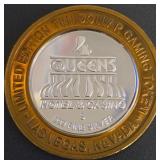 4 QUEENS CASINO - $10 .999 SILVER TOKEN (86)