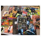 J2 - MIXED LOT OF COLLECTIBLE COMICS (