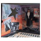 J2 - HOLLYWOOOD LEGENDS COLLECTION KEN DOLL