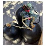J2 - LOT OF CHRISTMAS DECORATIONS (G169)