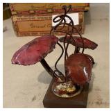 J1 - MUSHROOM SCULPTURE (L45)