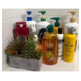 N2 - BATHROOM ESSENTIALS BUNDLE LOT (MS20)