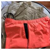 N2 - LOT OF MEN'S CLOTHING (M186)
