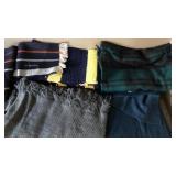 N2 - MIXED LOT OF SCARVES (M268)