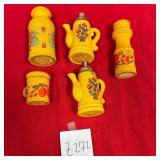 81 - FIVE PIECES AVON COLLECTIBLES (Z272)
