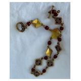 502 - COSTUME JEWELRY BRACELET (C18)