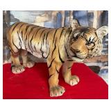 502 - TIGER STATUETTE 15X28" (M25)