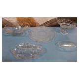 11 - FIVE PIECES VINTAGE GLASS BOWLS & PLATER (L80