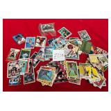 81 - MIXED LOT OF TRADING CARDS (Z259)