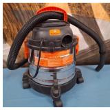 11 - KUBOTO SHOP VAC (L3)