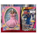 81 - VANNA & BARBIE DOLLS (Z123)