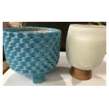 464 - LOT OF TWO CANDLES (A19)