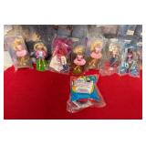 81 - LOT OF COLLECTIBLE DOLLS (Z131)