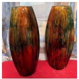 502 - TWO DECORATIVE VASES 20'T (M94)