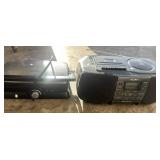 464 - SUNBEAM SANDWHICH MAKER/CD BOOM  BOX