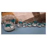 11 - PLASTIC ICE BUCKET & GLASSWARE (L25)