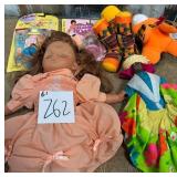 81 - LOT OF COLLECTIBLE DOLLS (Z62)